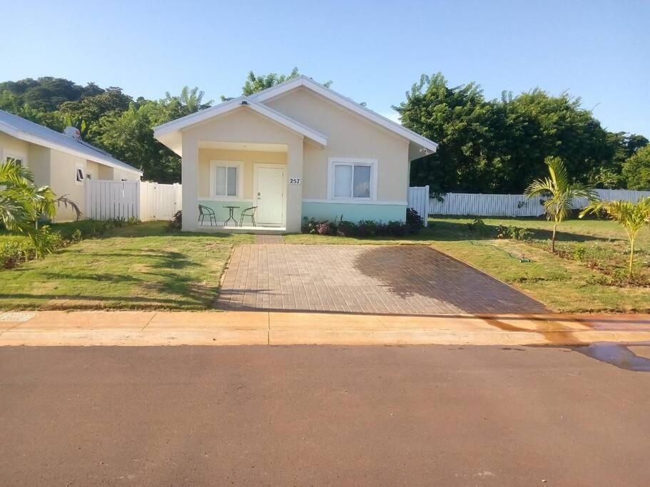 Jamaica Reggae Villa Lucea Exteriér fotografie